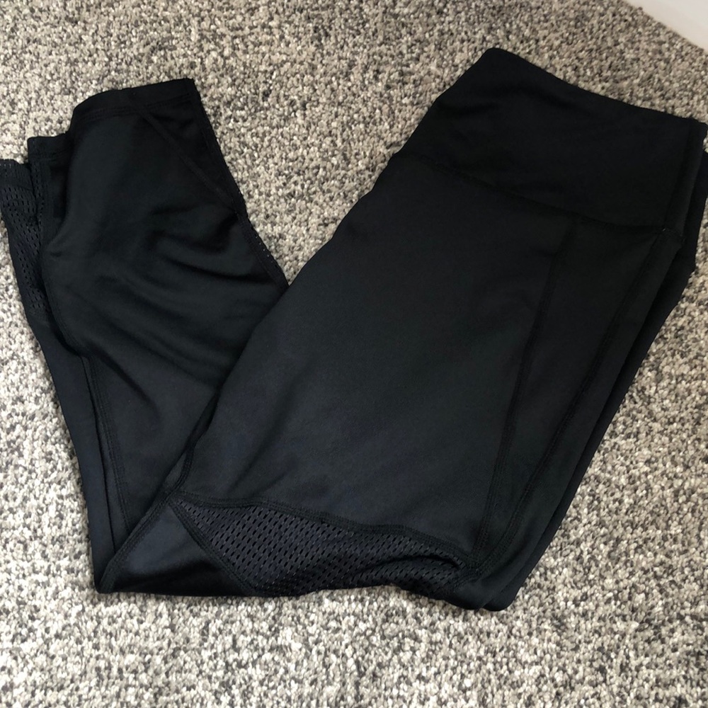Never warn Z by Zella leggings